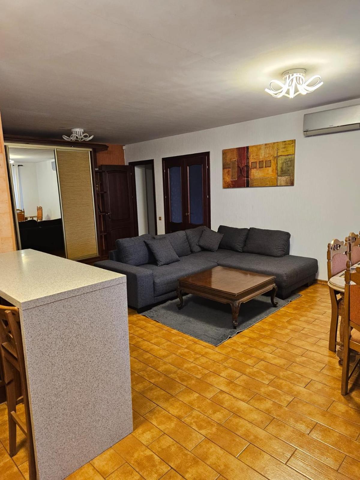 Bulevardul Constantin Negruzzi 2/6 Кишинёв Экстерьер фото